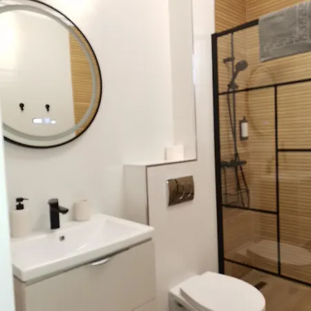 E M Y Nord 2 アパート *